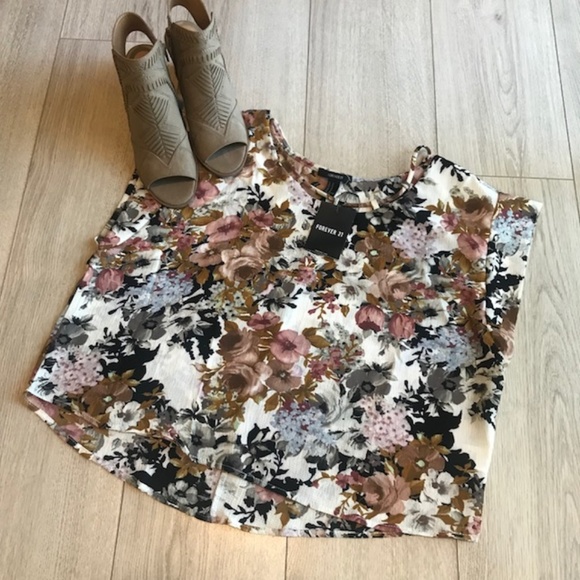 Forever 21 White/Mauve Crepe Women Floral Top - Picture 2 of 3
